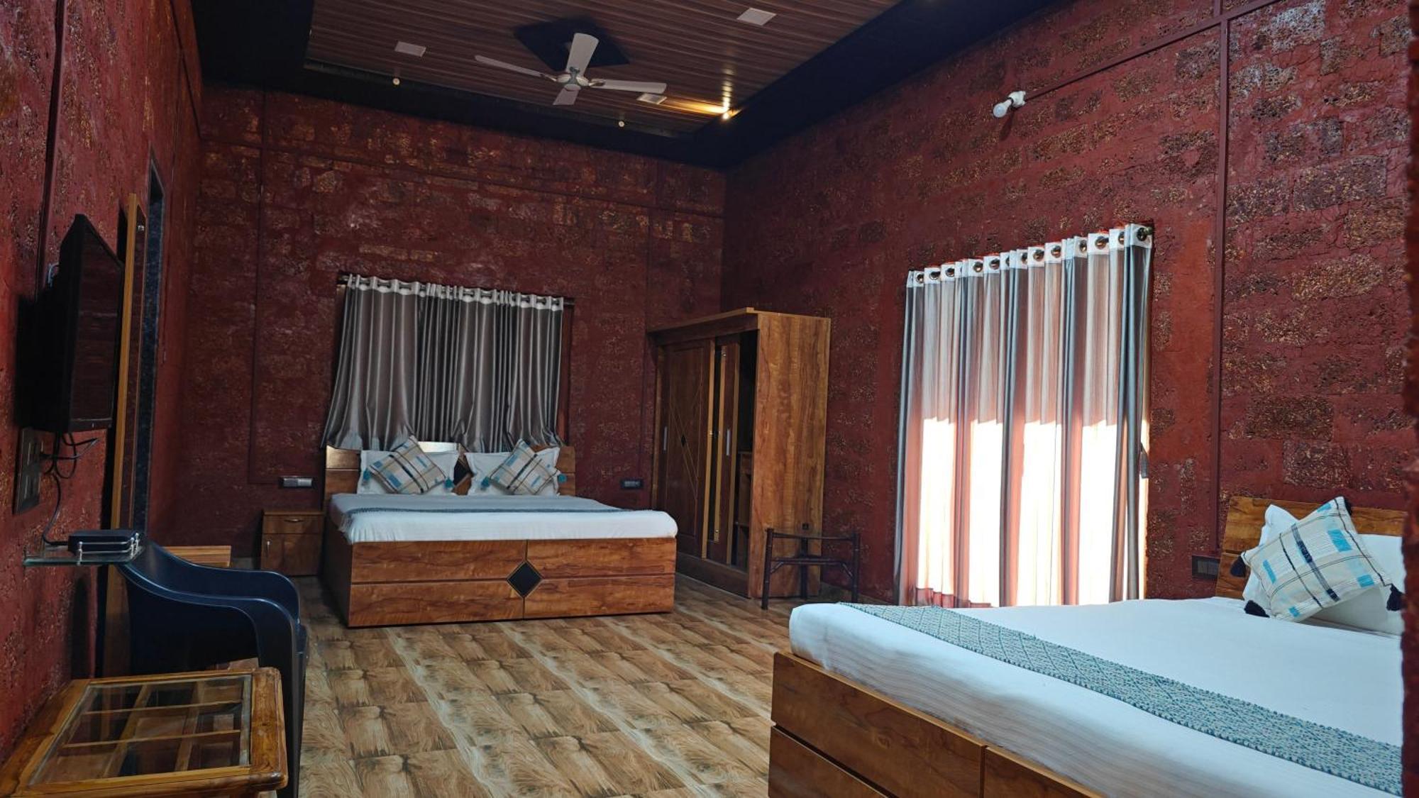 Stone Casa By Vgh 4Bhk Villa With Swimming Pool Mahabaleshwar Exterior photo